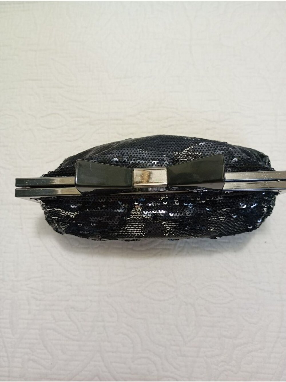 Black Sequin Bow Clutch Purse With Silver Chain Strap By Omely - Picture 4 of 11